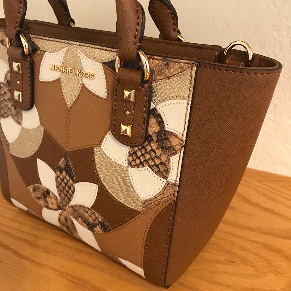 Michael Kors Sandrine small luggage patchwork bag - Picture 3 of 8